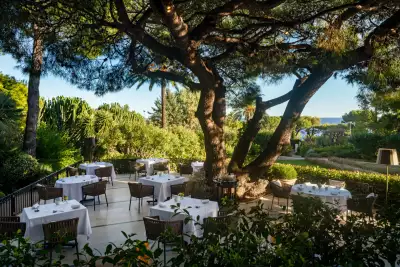 Four Seasons Grand-Hotel du Cap-Ferrat restaurants