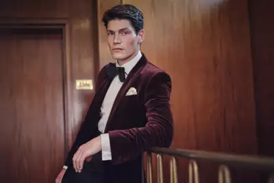 Oliver Brown black tie