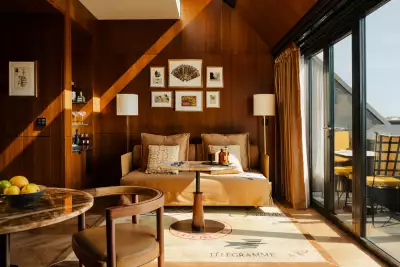 Hotel Madame Reve bedroom