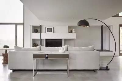 Ruark R810