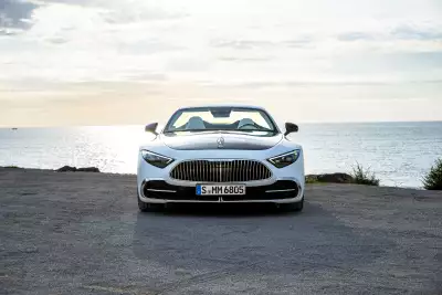 Mercedes-Maybach SL 680 Monogram Series in White Ambience