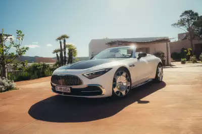 Mercedes-Maybach SL 680 Monogram Series in White Ambience