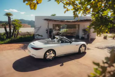 Mercedes-Maybach SL 680 Monogram Series in White Ambience