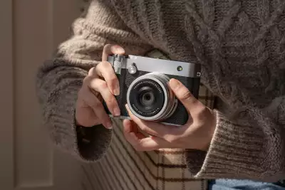 Fujifilm GFX100RF camera