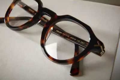 Yoovy eyewear