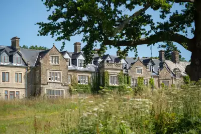 South Lodge Hotel