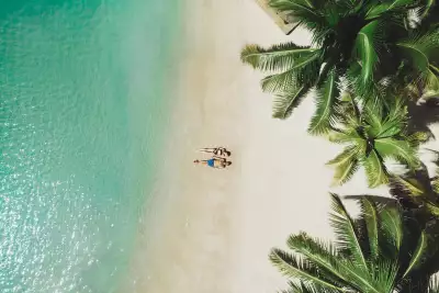 Paradise Cove – The Cove Beach