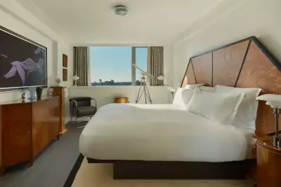 Art Deco Cabin Suite