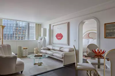 Dynasty Cabin Suite