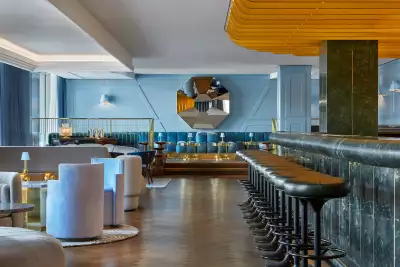 Lyaness bar