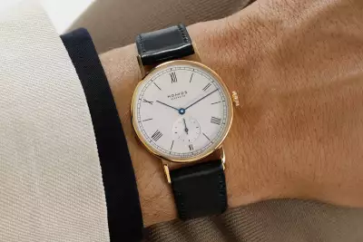 Nomos Glashuette Ludwig Gold 35mm dress watch