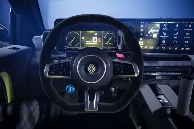 Renault 5 Turbo 3E interior