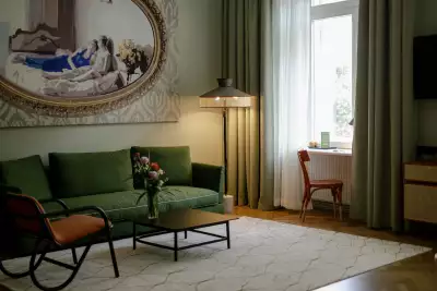 Hotel Altstadt Vienna accommodation – Suite #15 by Gebrüder Thonet