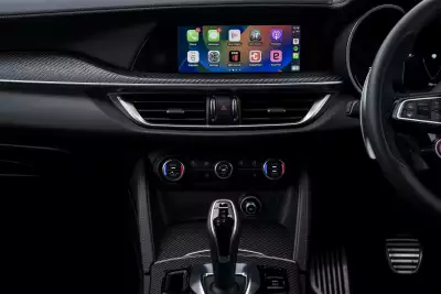 Alfa Romeo Stelvio Quadrifoglio interior