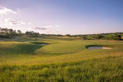 London Golf Club &ndash; London's best golf courses