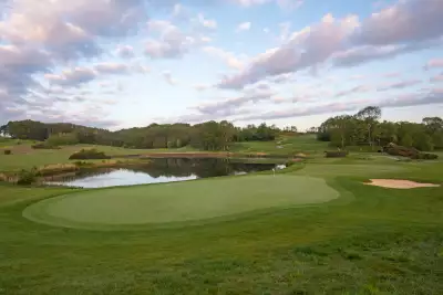 London Golf Club &ndash; London's best golf courses