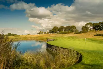 London Golf Club &ndash; London's best golf courses