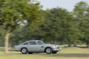 Aston Martin Goldfinger DB5 Continuation