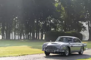 Aston Martin Goldfinger DB5 Continuation