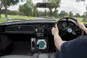 Aston Martin Goldfinger DB5 Continuation