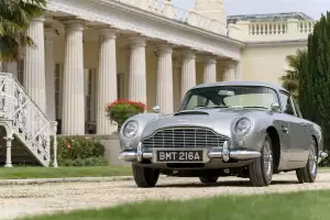 Aston Martin Goldfinger DB5 Continuation