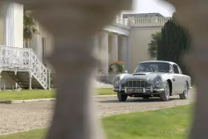 Aston Martin Goldfinger DB5 Continuation