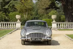 Aston Martin Goldfinger DB5 Continuation