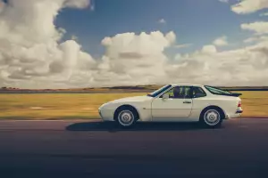 Porsche 944