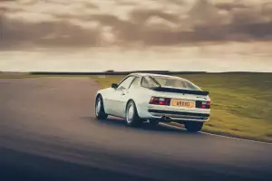 Porsche 944