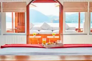 Mischief yacht for charter