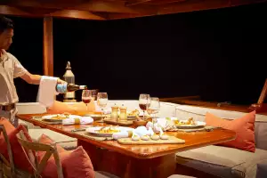 Mischief yacht for charter