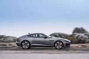 Jaguar F-TYPE P300 Coupé RWD in Eiger Grey