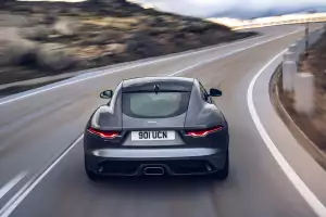 Jaguar F-TYPE P300 Coupé RWD in Eiger Grey
