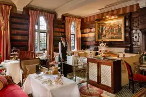 Afternoon tea in the Park Lounge