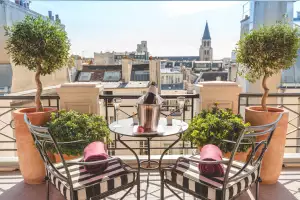 L'Hotel