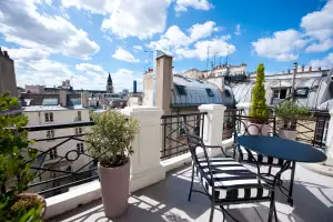L'Hotel
