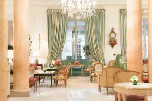 Le Bristol Hotel