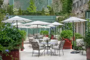 Le Bristol Hotel