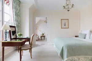 Le Bristol Hotel