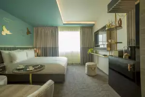 Middle Eight hotel Covent Garden suites and bedrooms