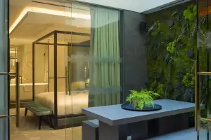 Middle Eight hotel Covent Garden suites and bedrooms