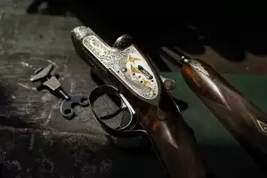 Holland & Holland shotgun