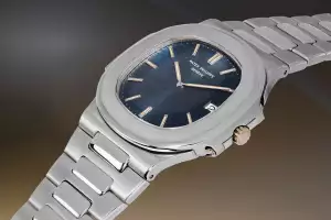Patek Philippe Nautilus reference 3700/1 in 18 karat white gold
