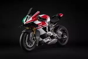 Ducati Panigale V4 Tricolore 1