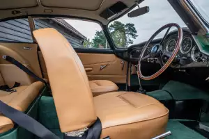 Aston Martin DB4 Series II details