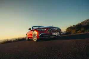 Mercedes-Maybach SL 680 Monogram Series – Red Ambience edition