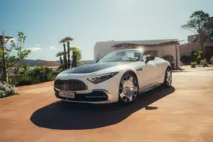 Mercedes-Maybach SL 680 Monogram Series in White Ambience