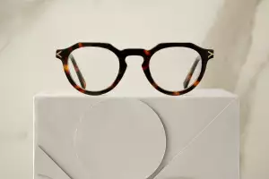 Yoovy Holker eyewear