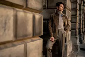 Model wearing Kit Blake