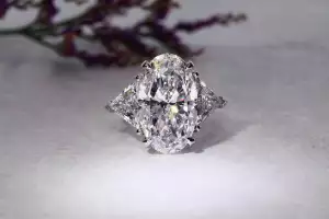 77 Diamonds ring